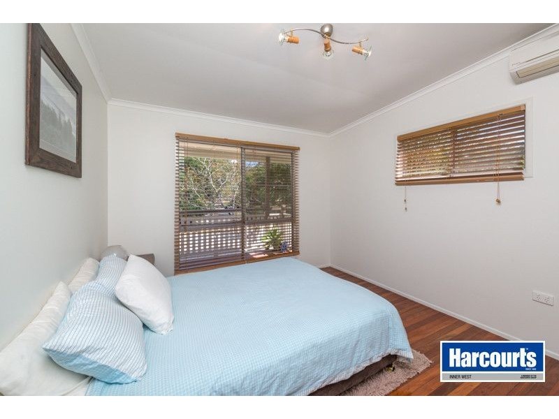 33 Woorama Road, The Gap QLD 4061