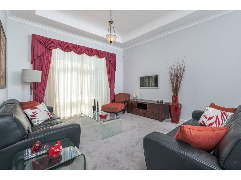 86 Woorama Road, The Gap QLD 4061