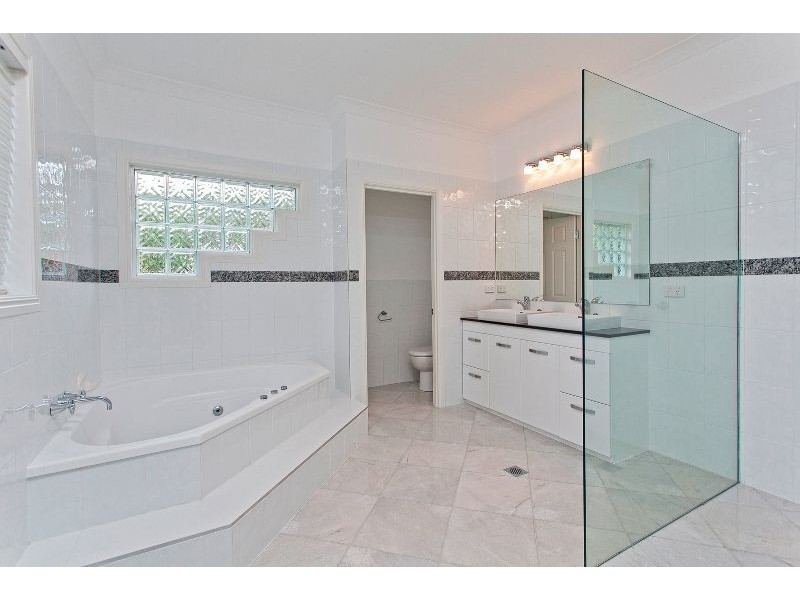 86 Woorama Road, The Gap QLD 4061