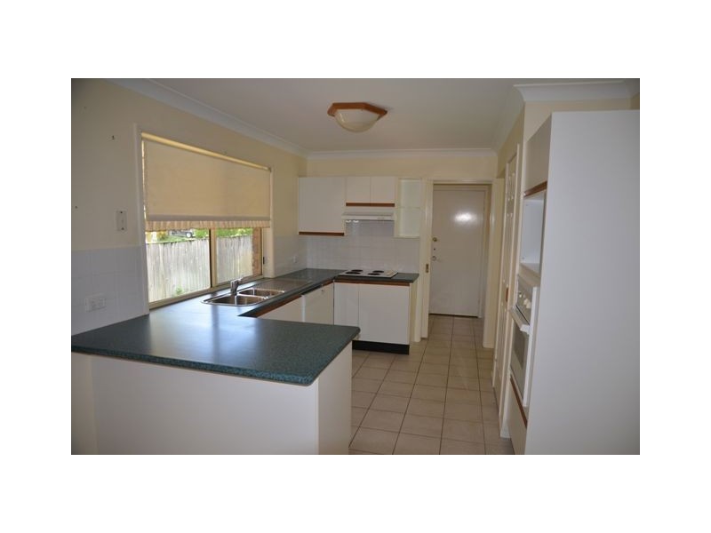 5 Willowood Place, The Gap QLD 4061
