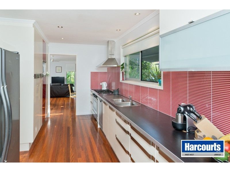 8 Dajarra Street, The Gap QLD 4061