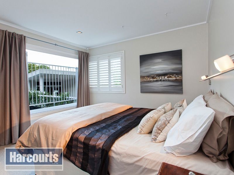 40 Barnett Road, Bardon QLD 4065