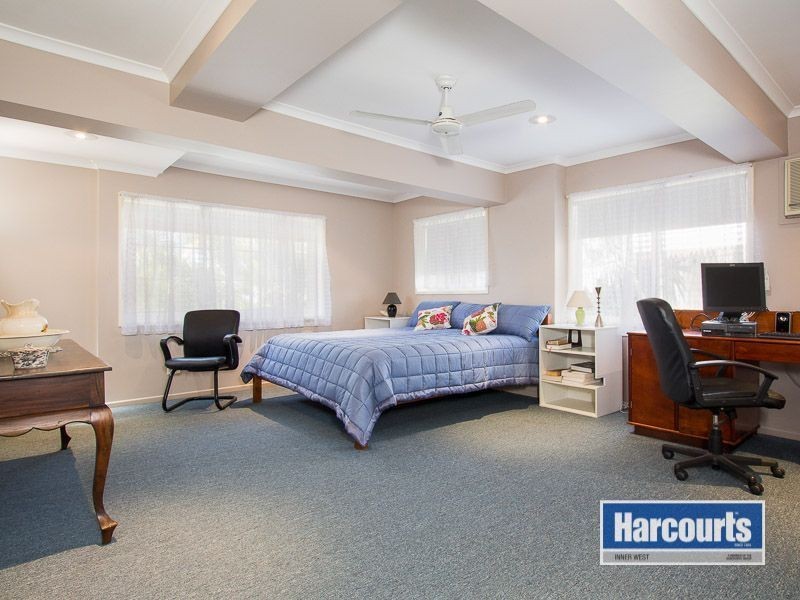 98 Stewart Road, Ashgrove QLD 4060