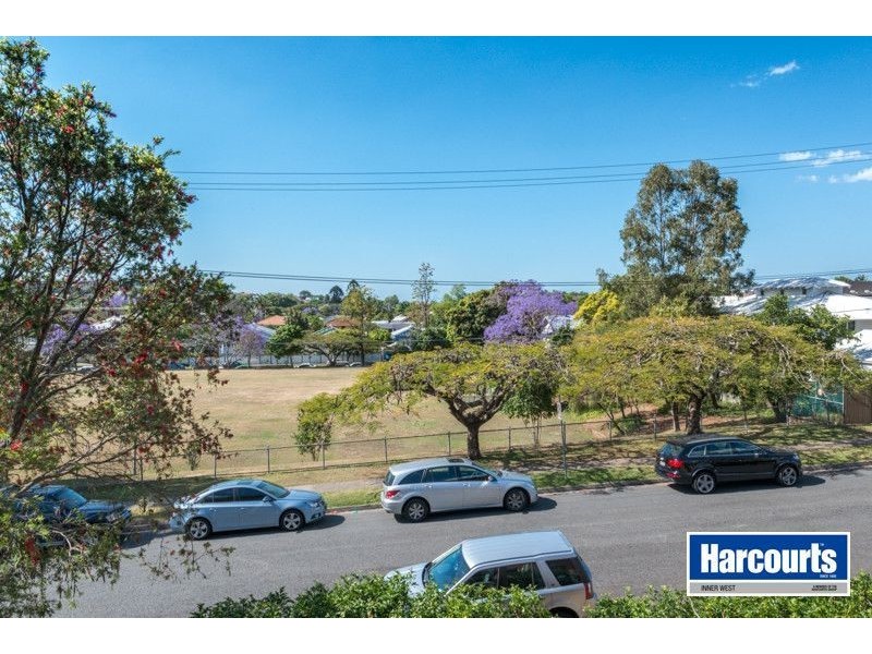 1/102 Massey Street, Ascot QLD 4007