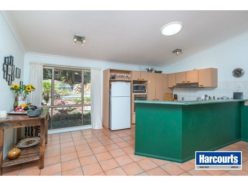 2 Phoenix Close, The Gap QLD 4061