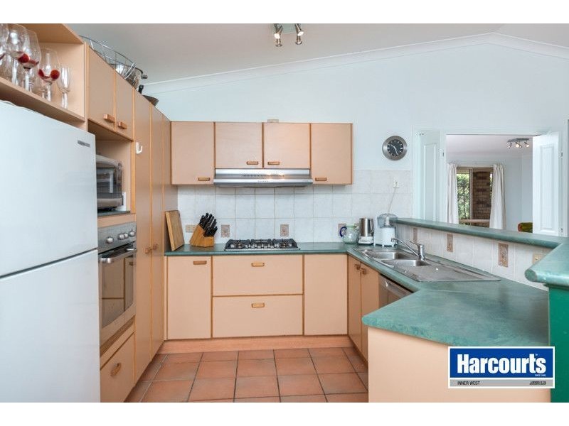 2 Phoenix Close, The Gap QLD 4061