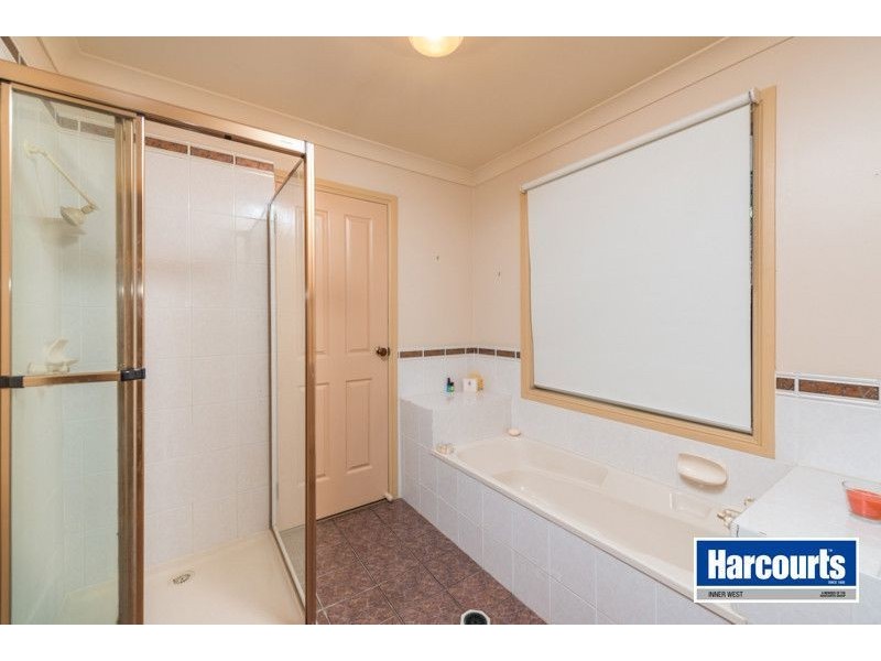 2 Phoenix Close, The Gap QLD 4061