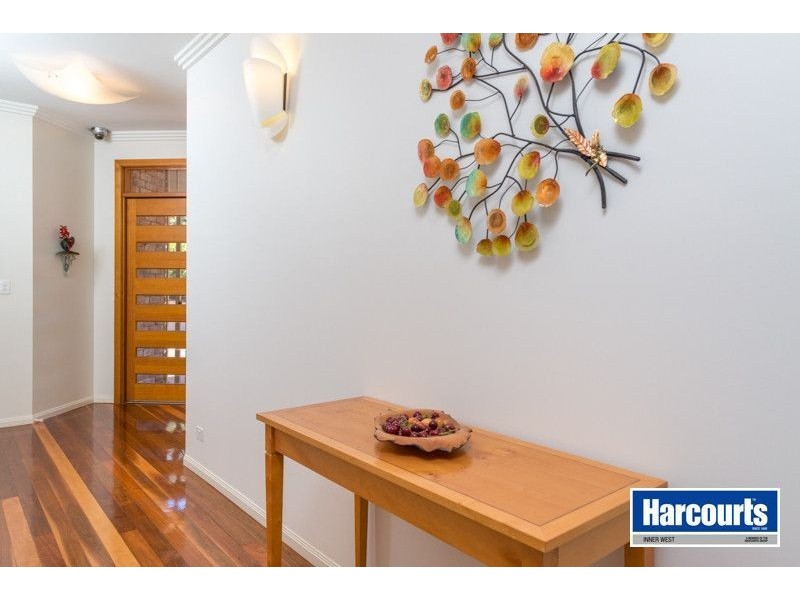 4 Nunkeri Place, The Gap QLD 4061
