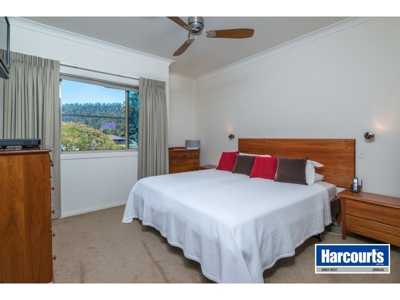4 Nunkeri Place, The Gap QLD 4061