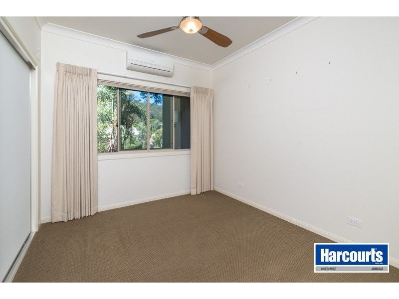 4 Nunkeri Place, The Gap QLD 4061