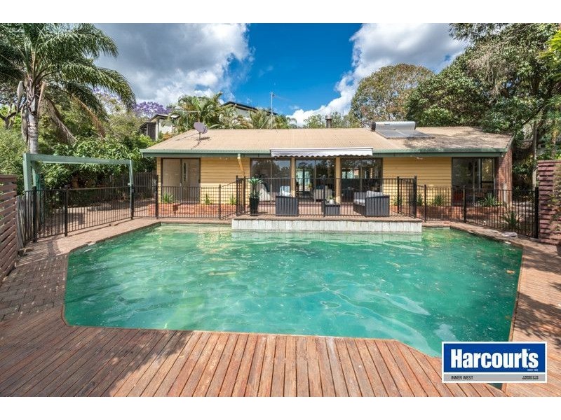 22 Ennever Street, Bardon QLD 4065