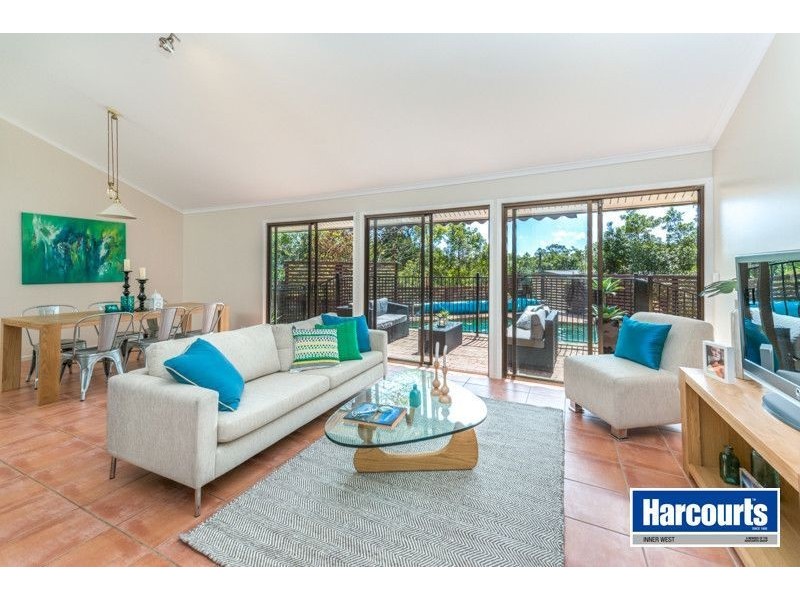 22 Ennever Street, Bardon QLD 4065