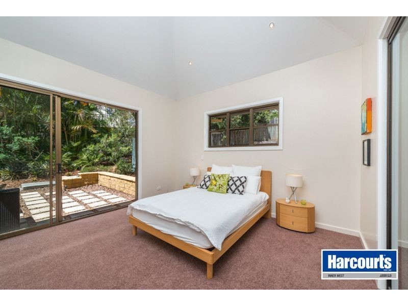 22 Ennever Street, Bardon QLD 4065