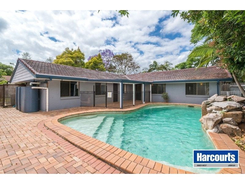 7 Debbie Street, The Gap QLD 4061