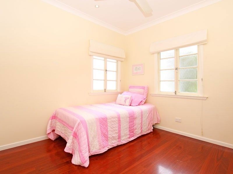 40 Dovedale Crescent, Ashgrove QLD 4060