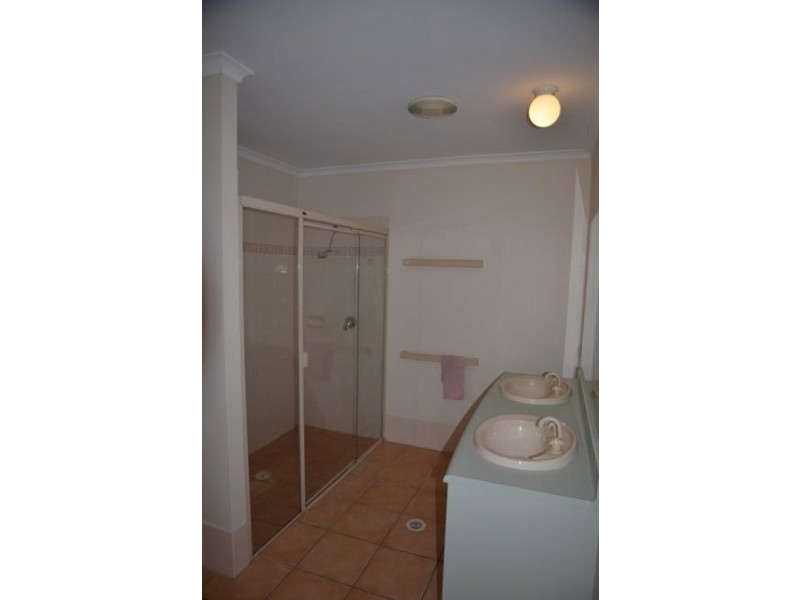 48 Barrabooka Drive, The Gap QLD 4061