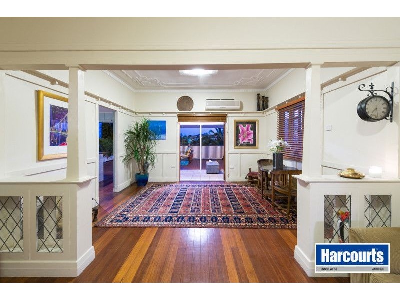 356 Waterworks Rd, Ashgrove QLD 4060