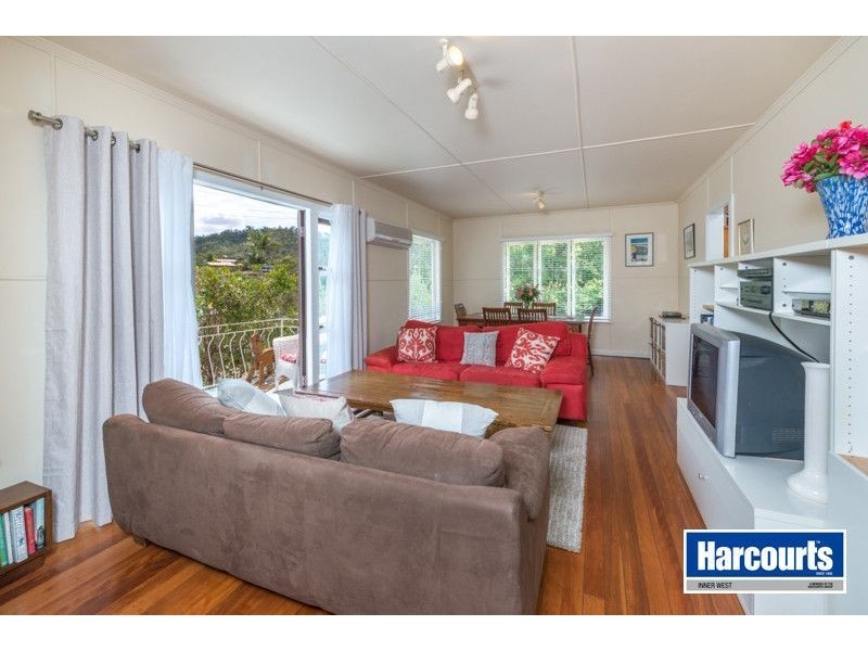 8 Bromwich Street, The Gap QLD 4061