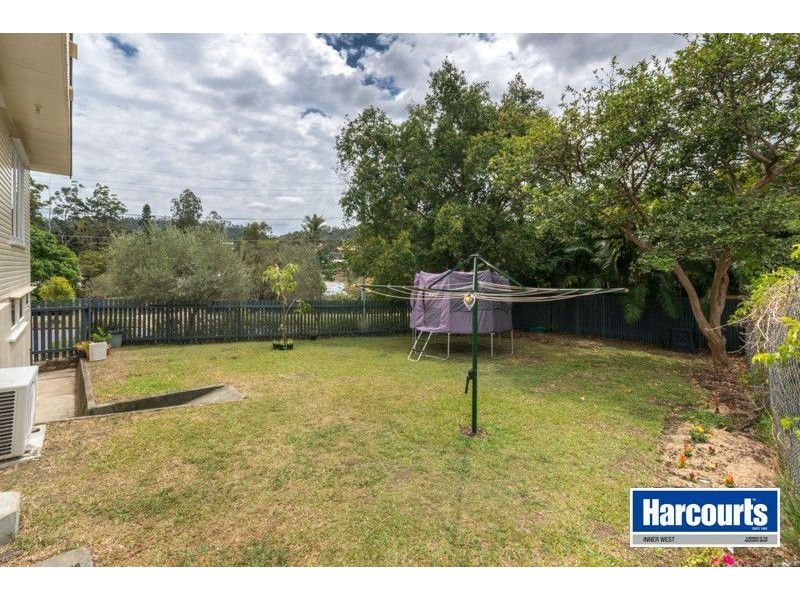 8 Bromwich Street, The Gap QLD 4061