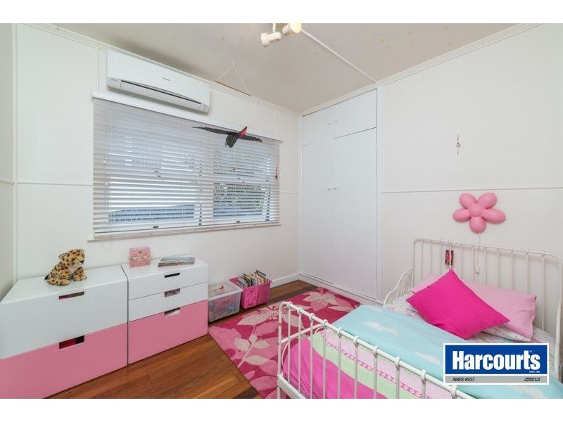8 Bromwich Street, The Gap QLD 4061