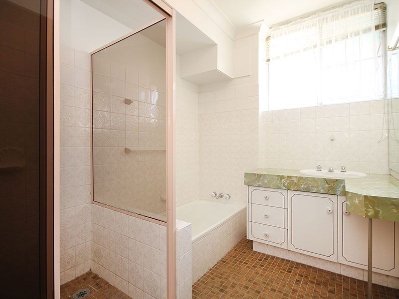 2/12 Hanworth Street, East Brisbane QLD 4169