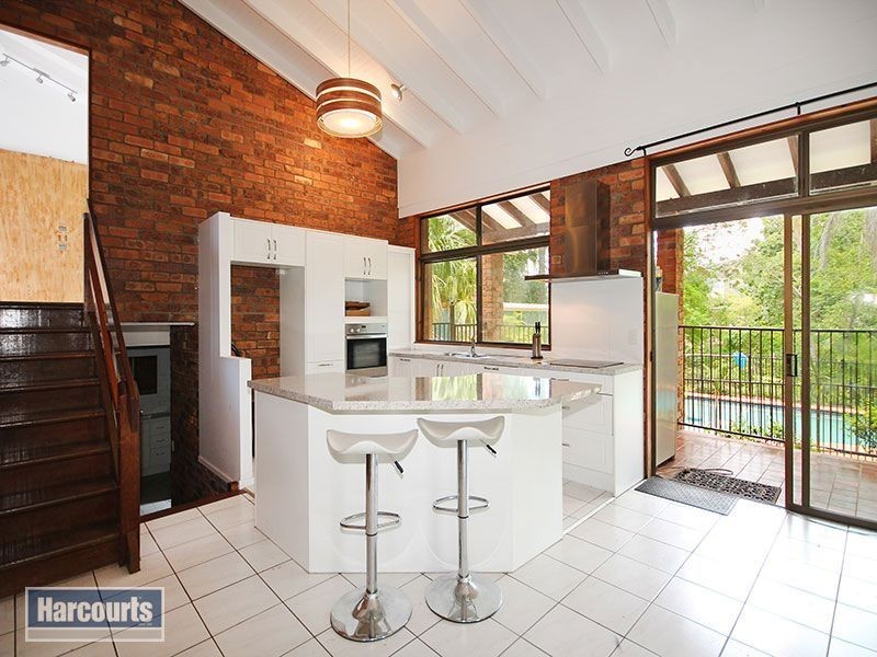 6 Bernarra Street, The Gap QLD 4061