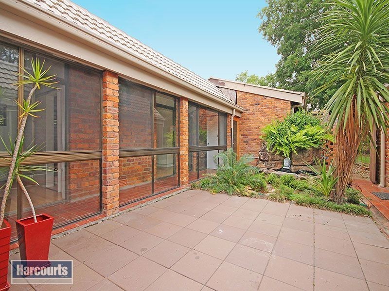 6 Bernarra Street, The Gap QLD 4061