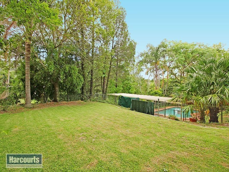 6 Bernarra Street, The Gap QLD 4061