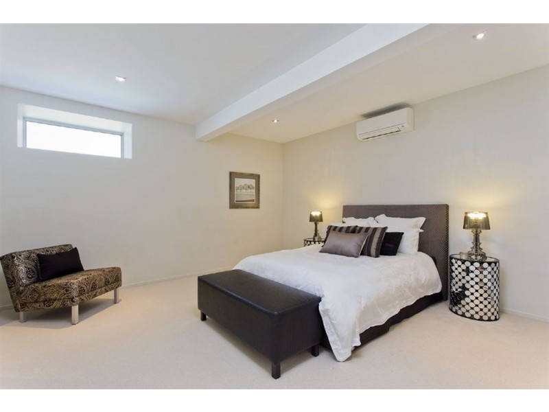 105 Yoorala Street, The Gap QLD 4061