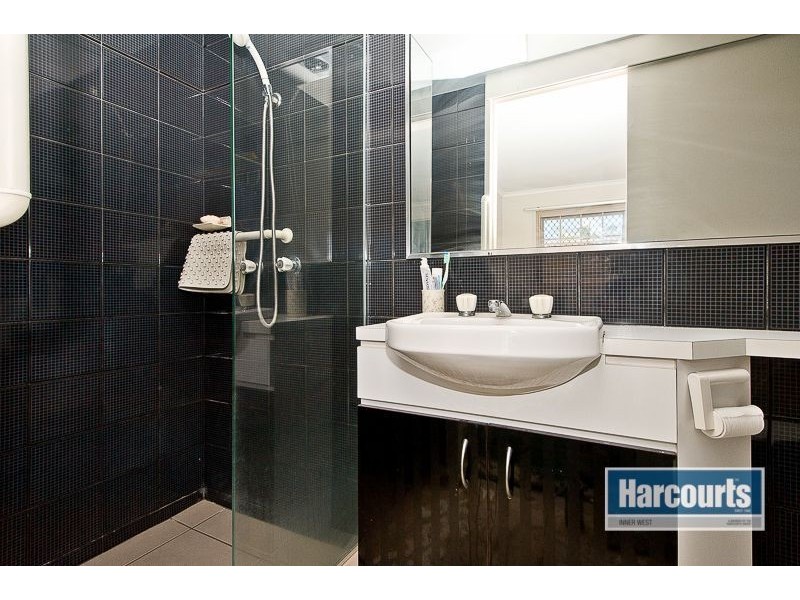 13/14 Greenlanes Road, Ashgrove QLD 4060