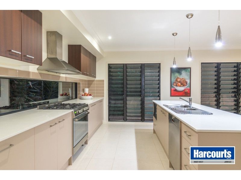 5 Thomsen Court, The Gap QLD 4061