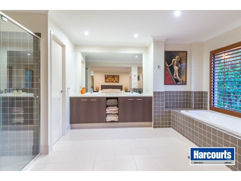 5 Thomsen Court, The Gap QLD 4061