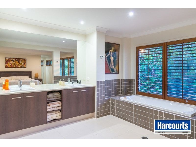 5 Thomsen Court, The Gap QLD 4061