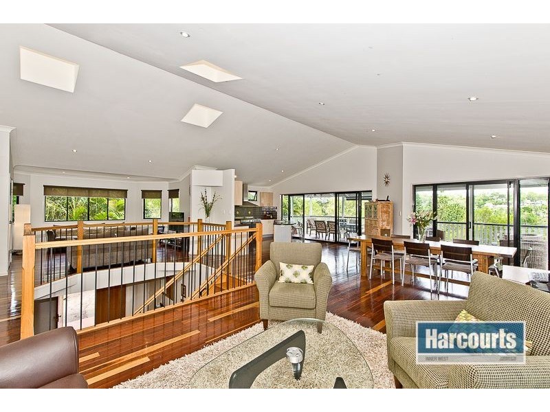 16 Saxonvale Place, The Gap QLD 4061