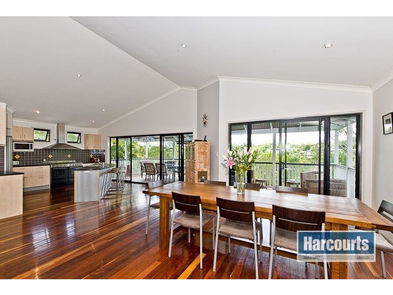 16 Saxonvale Place, The Gap QLD 4061