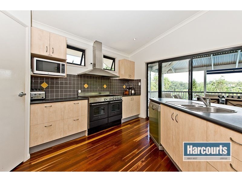 16 Saxonvale Place, The Gap QLD 4061