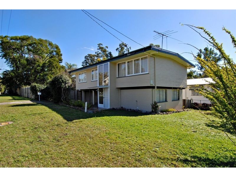 16 Quirk Street, The Gap QLD 4061