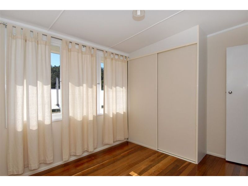 16 Quirk Street, The Gap QLD 4061