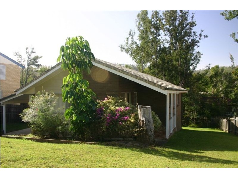 11 Woorama Road, The Gap QLD 4061