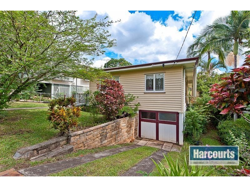 24 Alexandra Street, Bardon QLD 4065