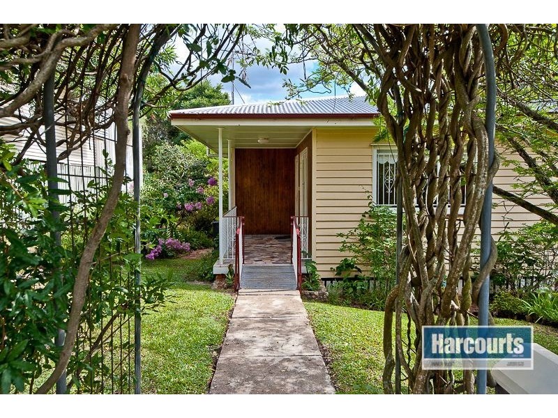 24 Alexandra Street, Bardon QLD 4065