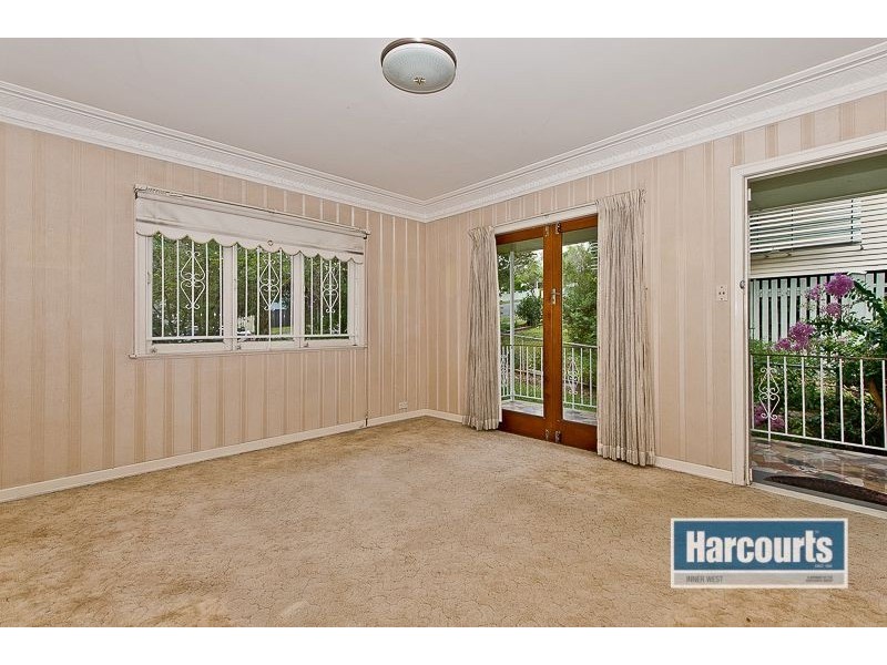 24 Alexandra Street, Bardon QLD 4065