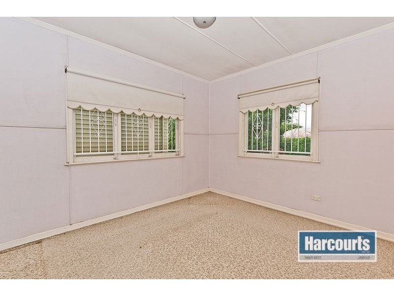 24 Alexandra Street, Bardon QLD 4065