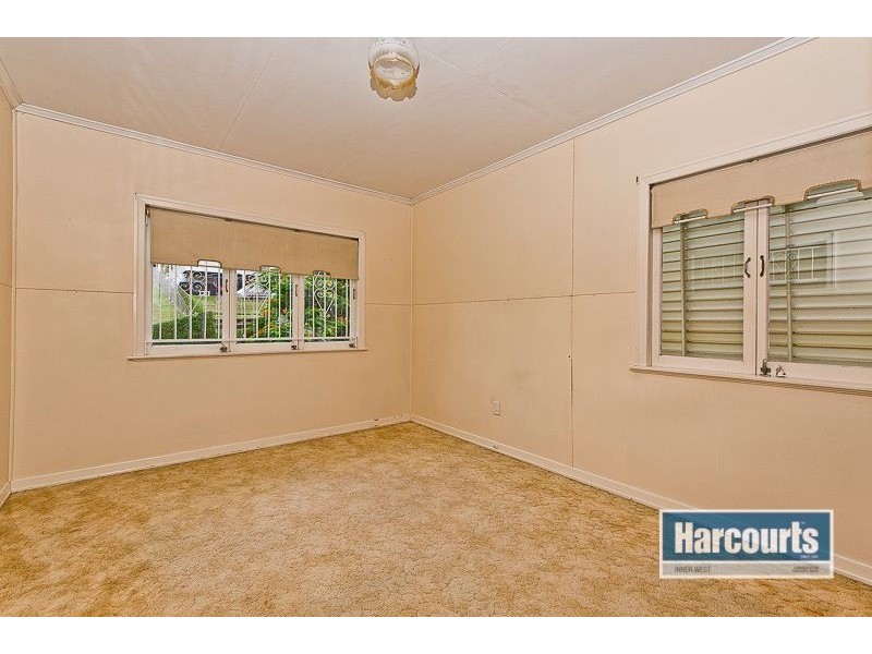24 Alexandra Street, Bardon QLD 4065
