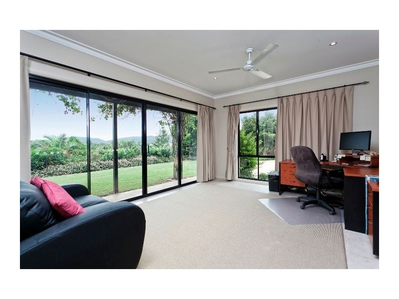 35 Foothill Place, The Gap QLD 4061