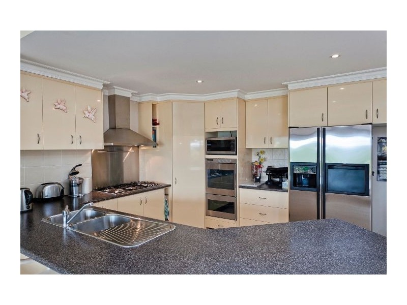 35 Foothill Place, The Gap QLD 4061