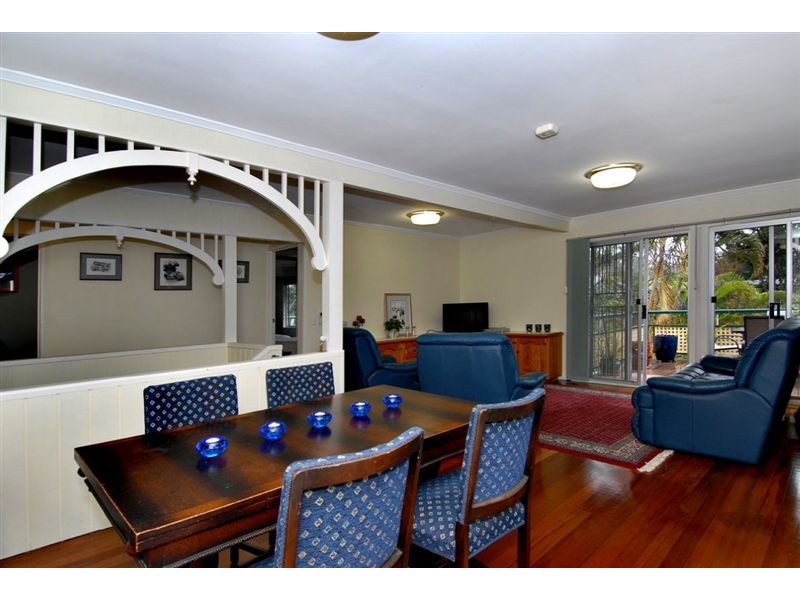 16 Woodside Street, The Gap QLD 4061