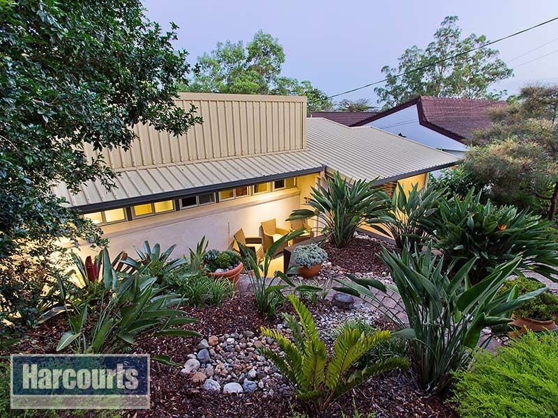 16 Wirlpana Avenue, Ferny Hills QLD 4055