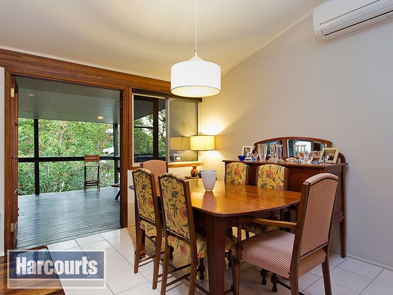 16 Wirlpana Avenue, Ferny Hills QLD 4055