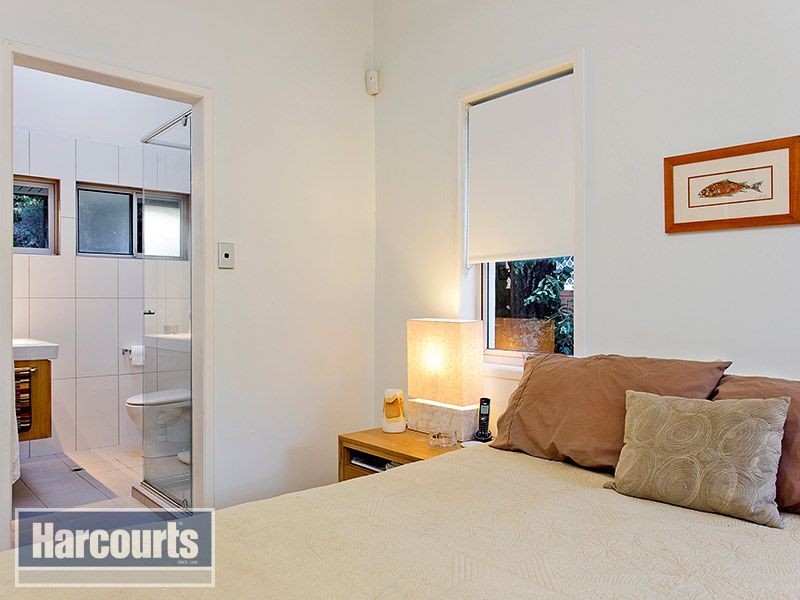 16 Wirlpana Avenue, Ferny Hills QLD 4055